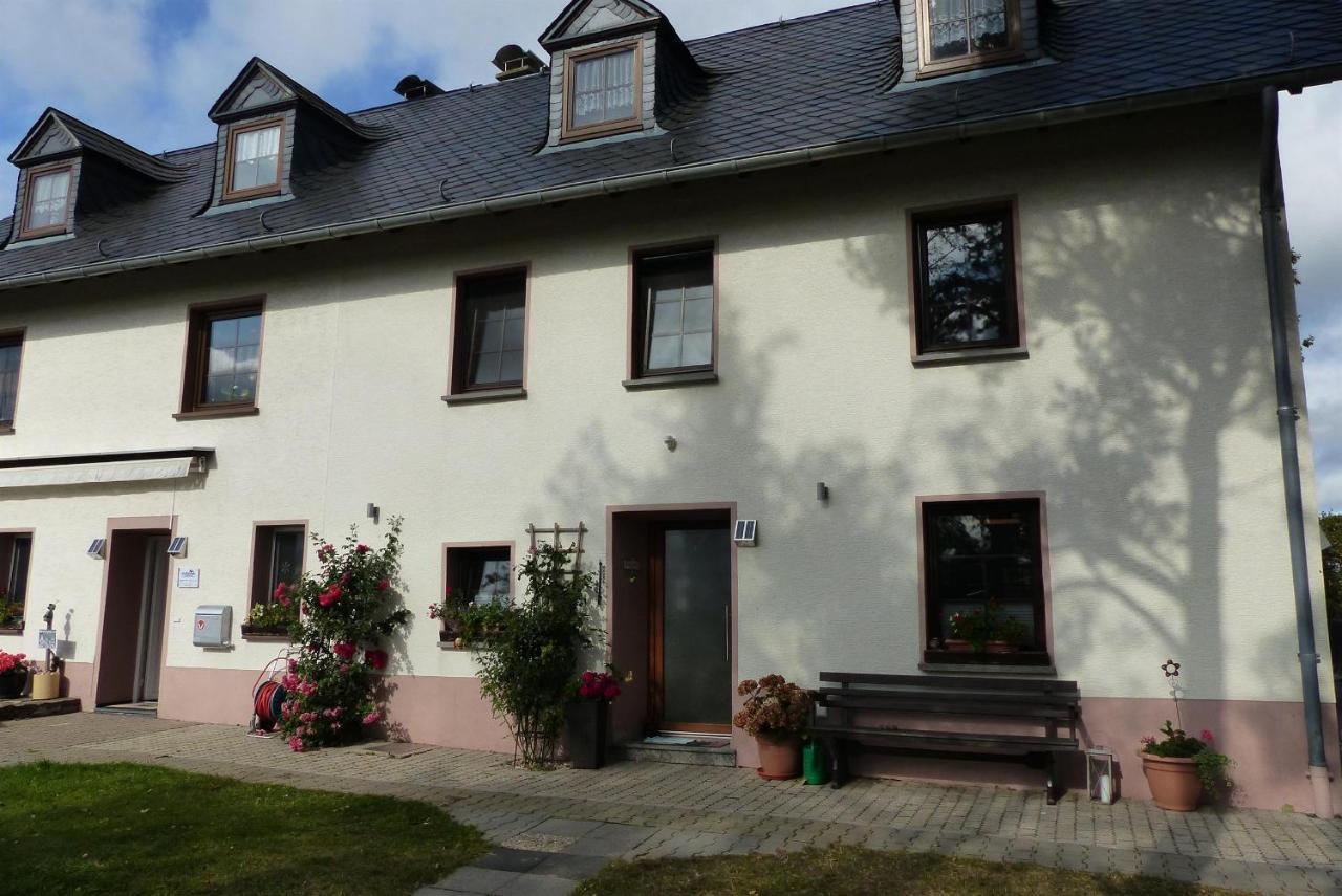 Ferienwohnung Huegelhaus Plütscheid Dış mekan fotoğraf