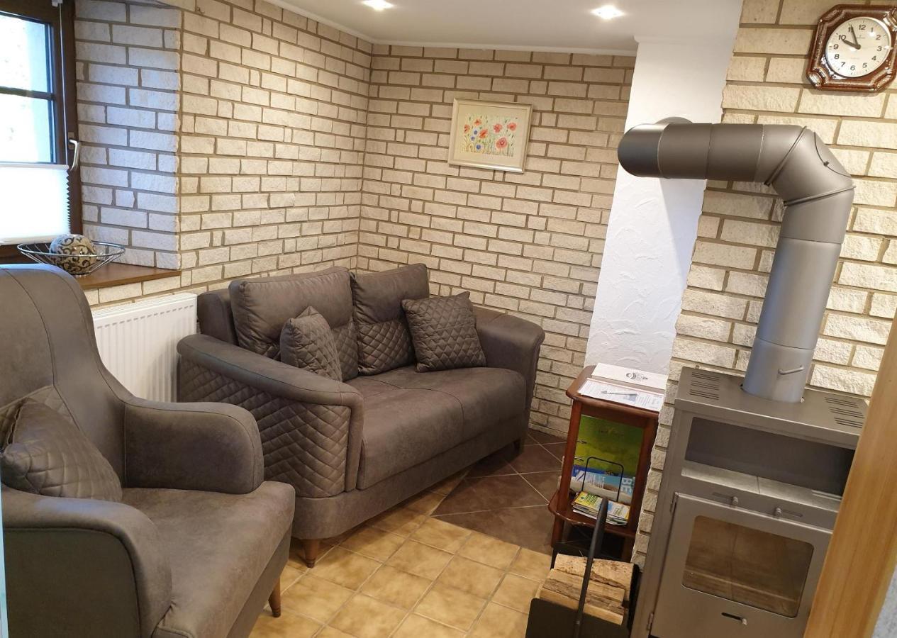 Ferienwohnung Huegelhaus Plütscheid Dış mekan fotoğraf