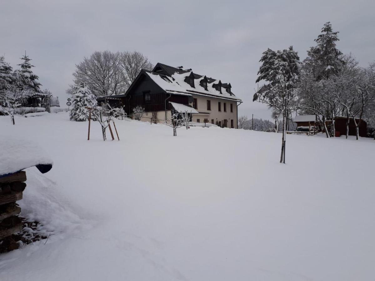 Ferienwohnung Huegelhaus Plütscheid Dış mekan fotoğraf