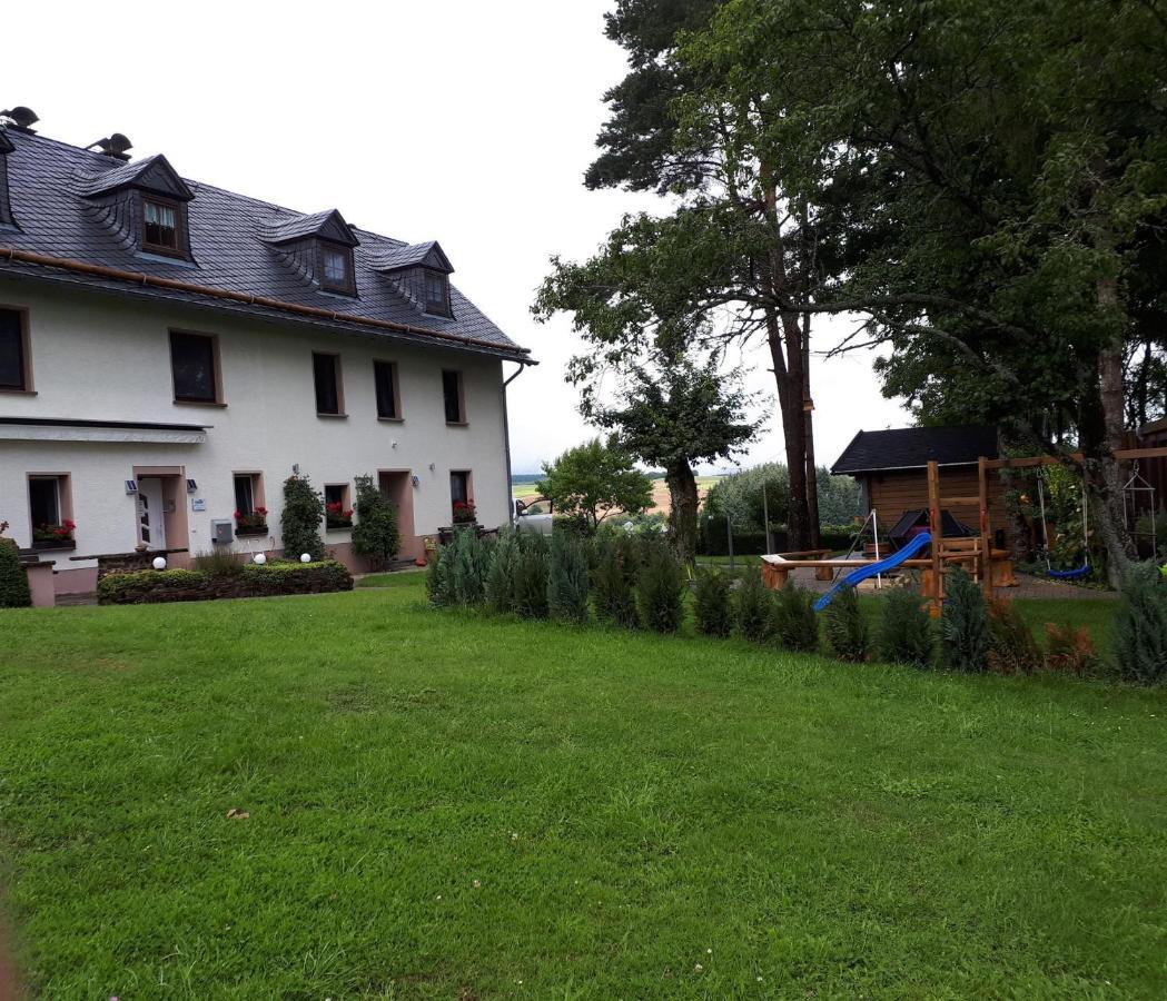 Ferienwohnung Huegelhaus Plütscheid Dış mekan fotoğraf